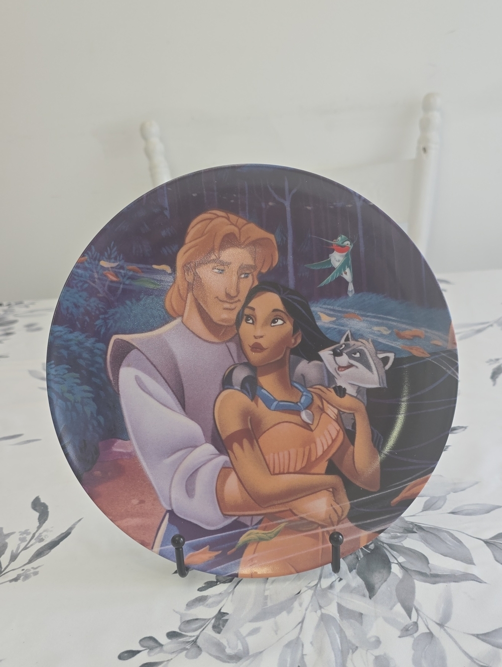 Vintage Disney Pocahontas Collector's Plate Walt Disney Theme Parks & Resorts - Picture 1 of 8